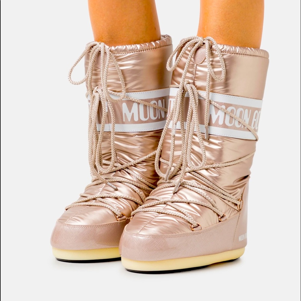 NEW Moon Boot Rose Gold size 7 - 8.5 US